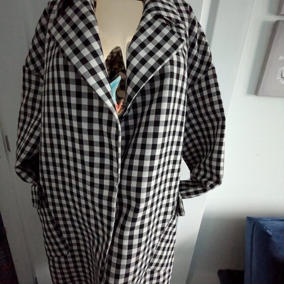 Black Tape coat - Picture 8 of 11